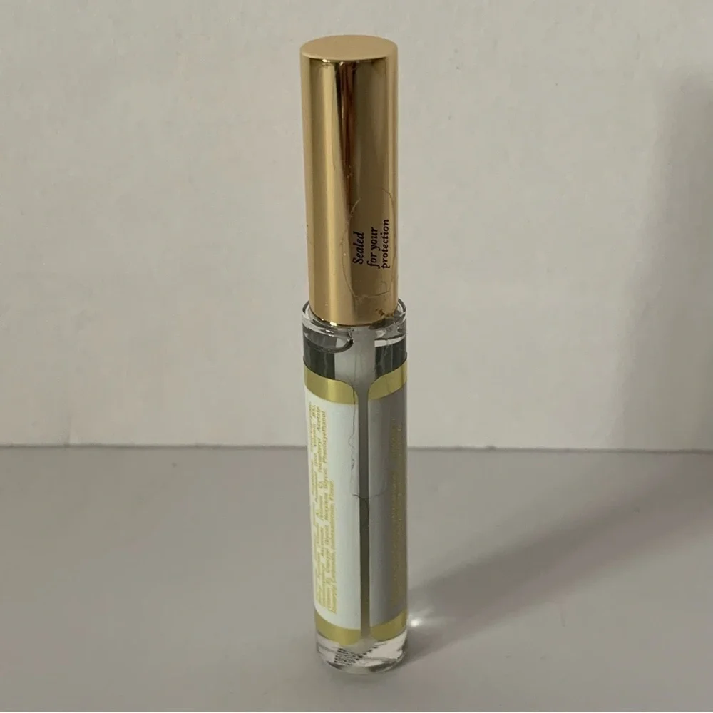 NWT. SENEGENCE LipSense Oops Remover